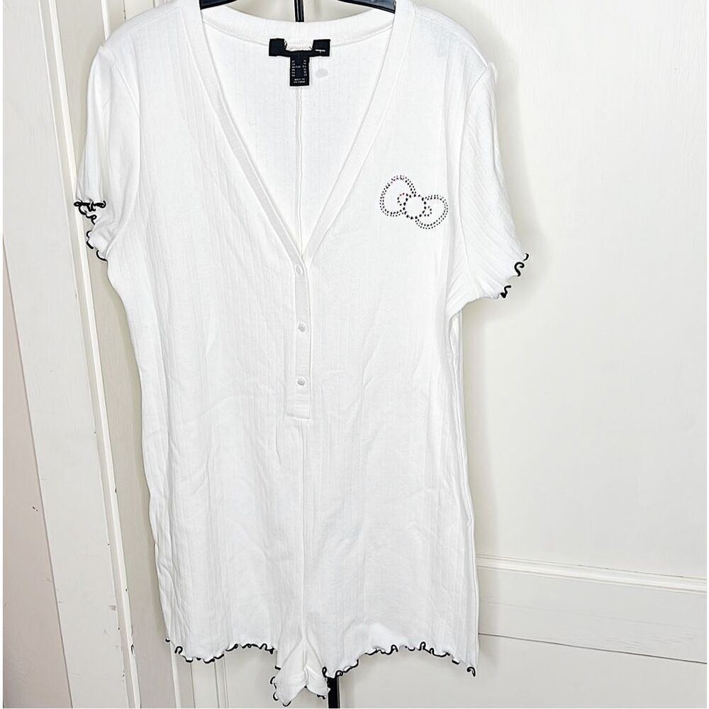 Hello Kitty Pajama Romper White Rhinestone Plus Size 1X Nwot